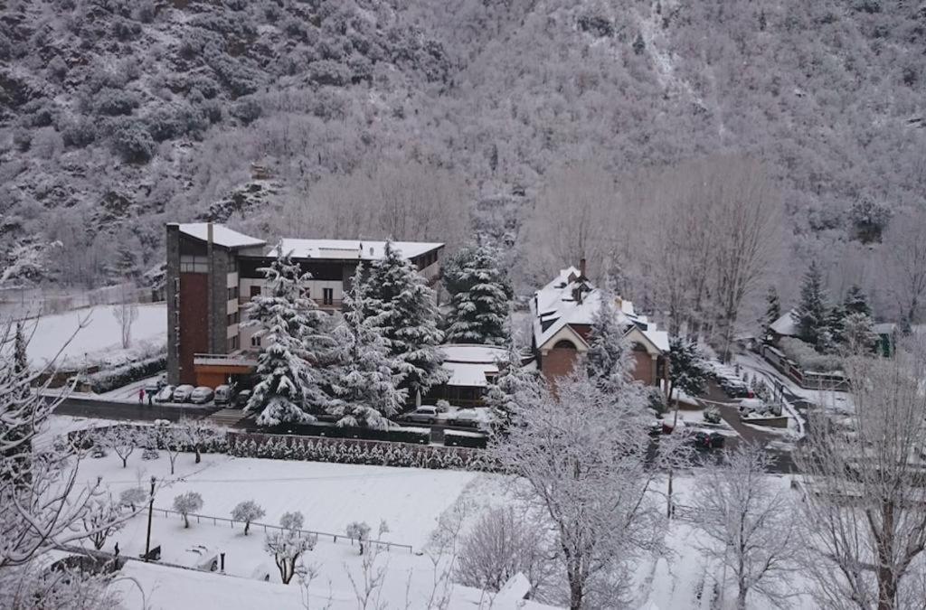 Hotel Snoe Condes Del Pallars Rialp Dış mekan fotoğraf